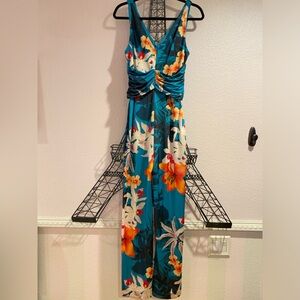 Tropical printed sleeveless v-neck jumpsuit polyester size small